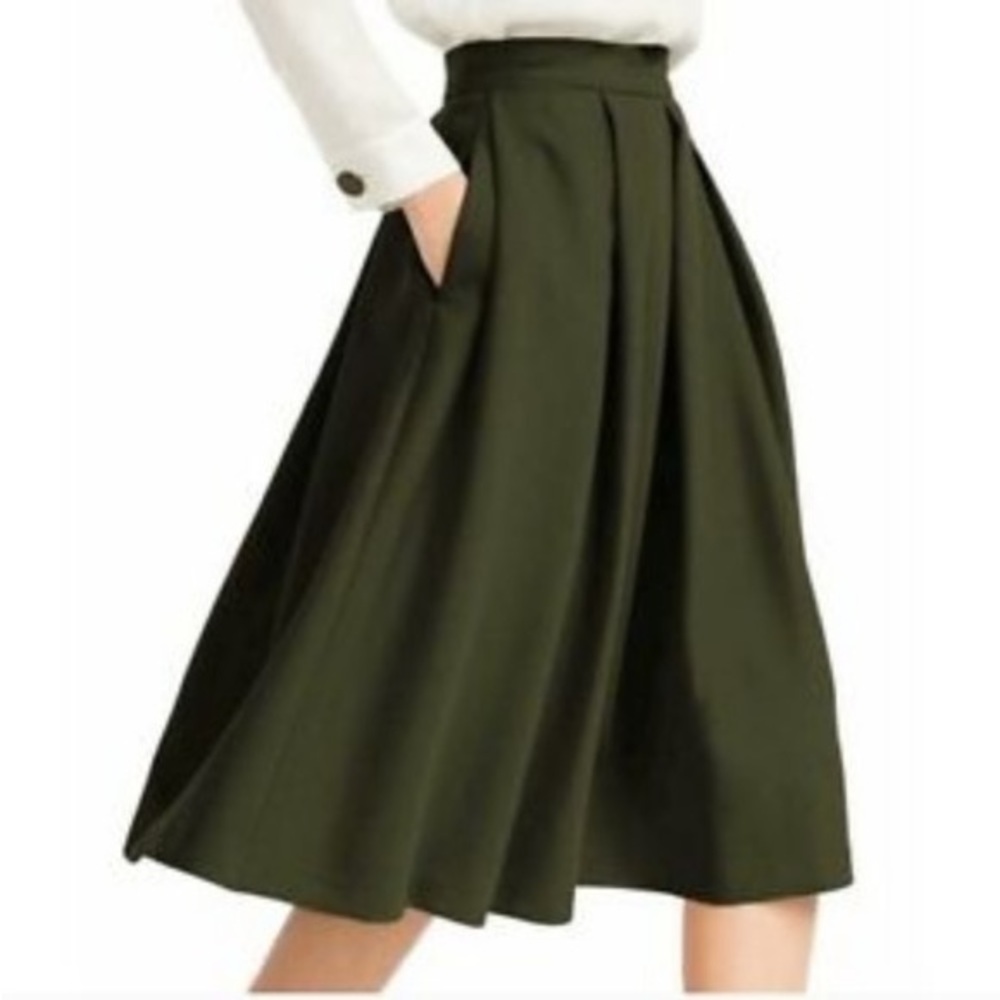 NWT tan Midi Skirt with POCKETS! Size XL